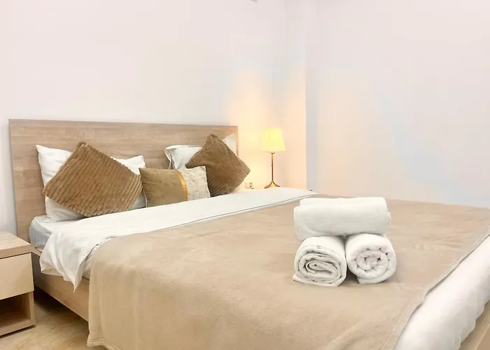Address 25 - Palace Of Parliament Area Appartement Boekarest