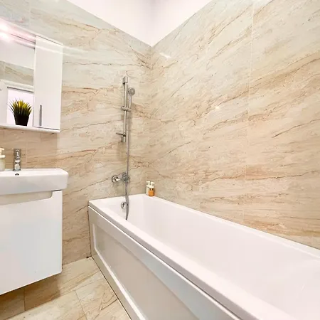 Address 25 - Palace Of Parliament Area Apartment