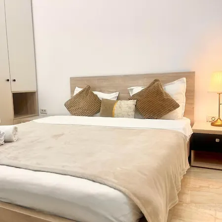 Address 25 - Palace Of Parliament Area Apartment *